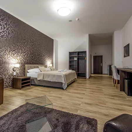 Hotel Black Horse 4*